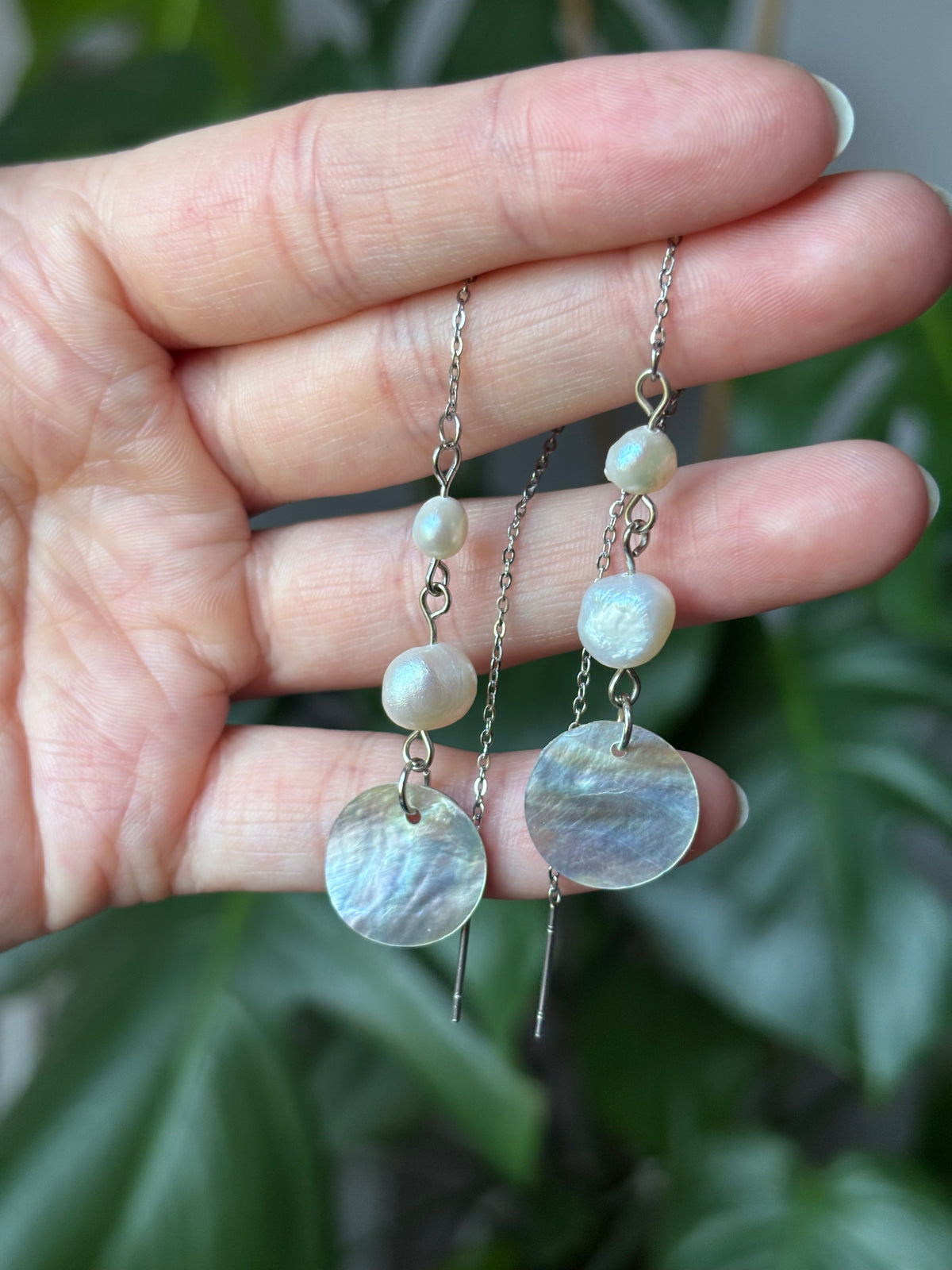Double pearl drop threaders